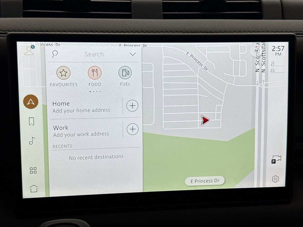 Used 2025 Land Rover Defender 110 S image 14