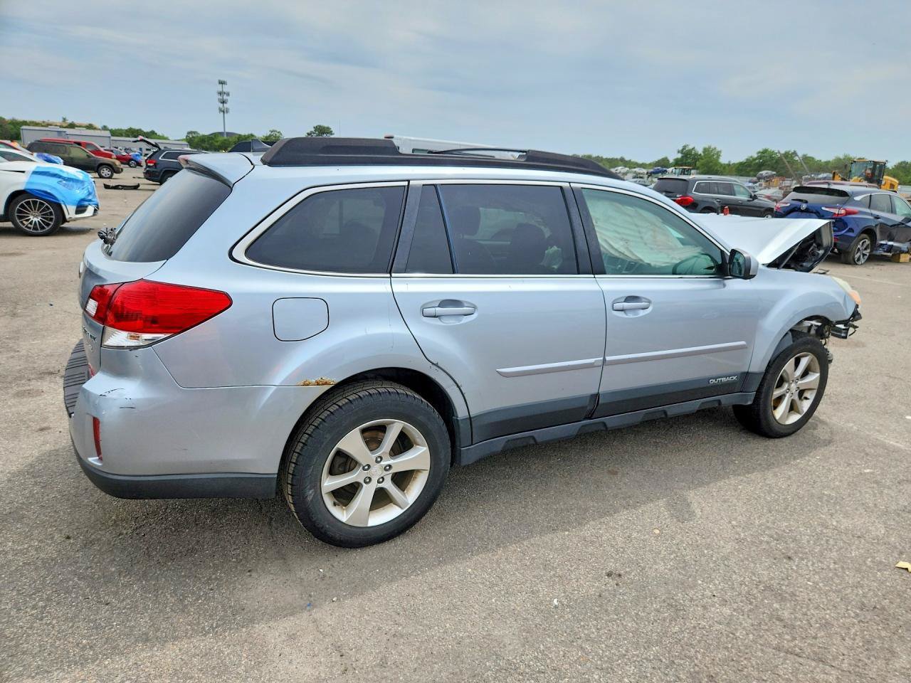 Used 2014 Subaru Outback 2.5i Limited AWD/4WD image 5