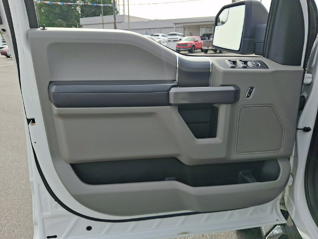 Used 2015 Ford F150 XLT w/ Equipment Group 301A Mid AWD/4WD image 12