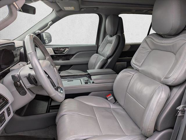 Used 2021 Lincoln Navigator Reserve w/ Luxury Package image 11