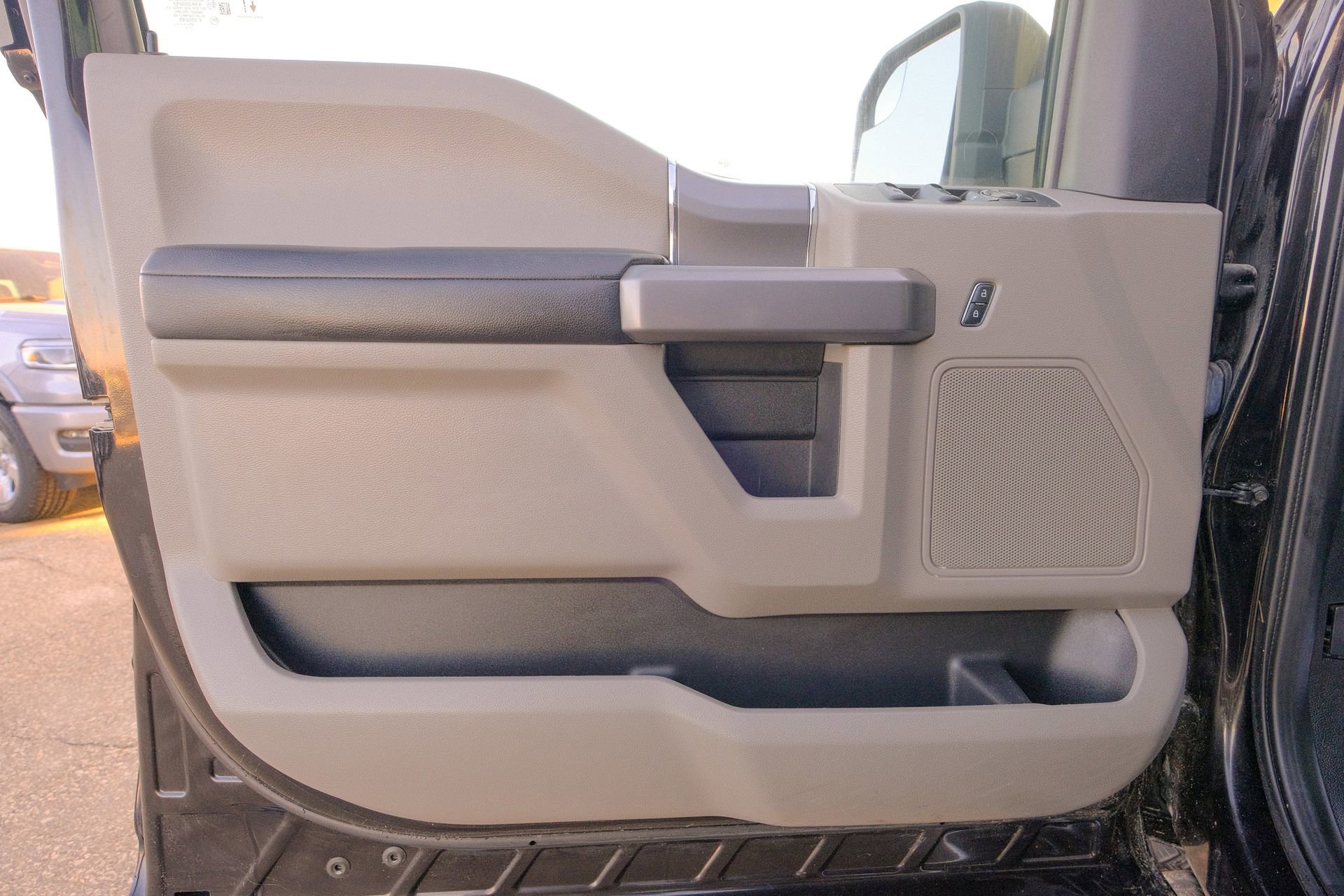 Used 2020 Ford F150 XLT w/ XTR Package image 21