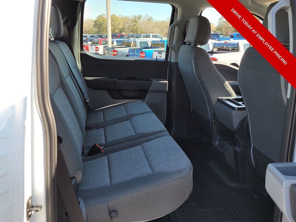 New 2026 Ford F250 XL w/ XL Off-Road Package AWD/4WD image 13