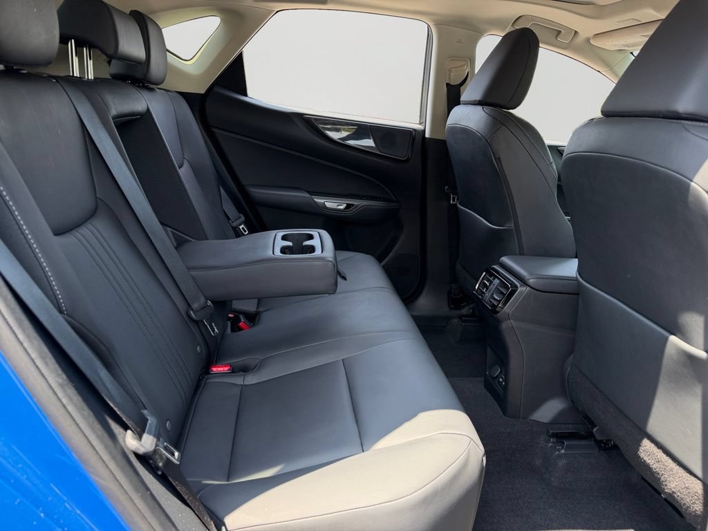 Certified 2025 Lexus NX 250 FWD w/ Accessory Package (Z2) image 9