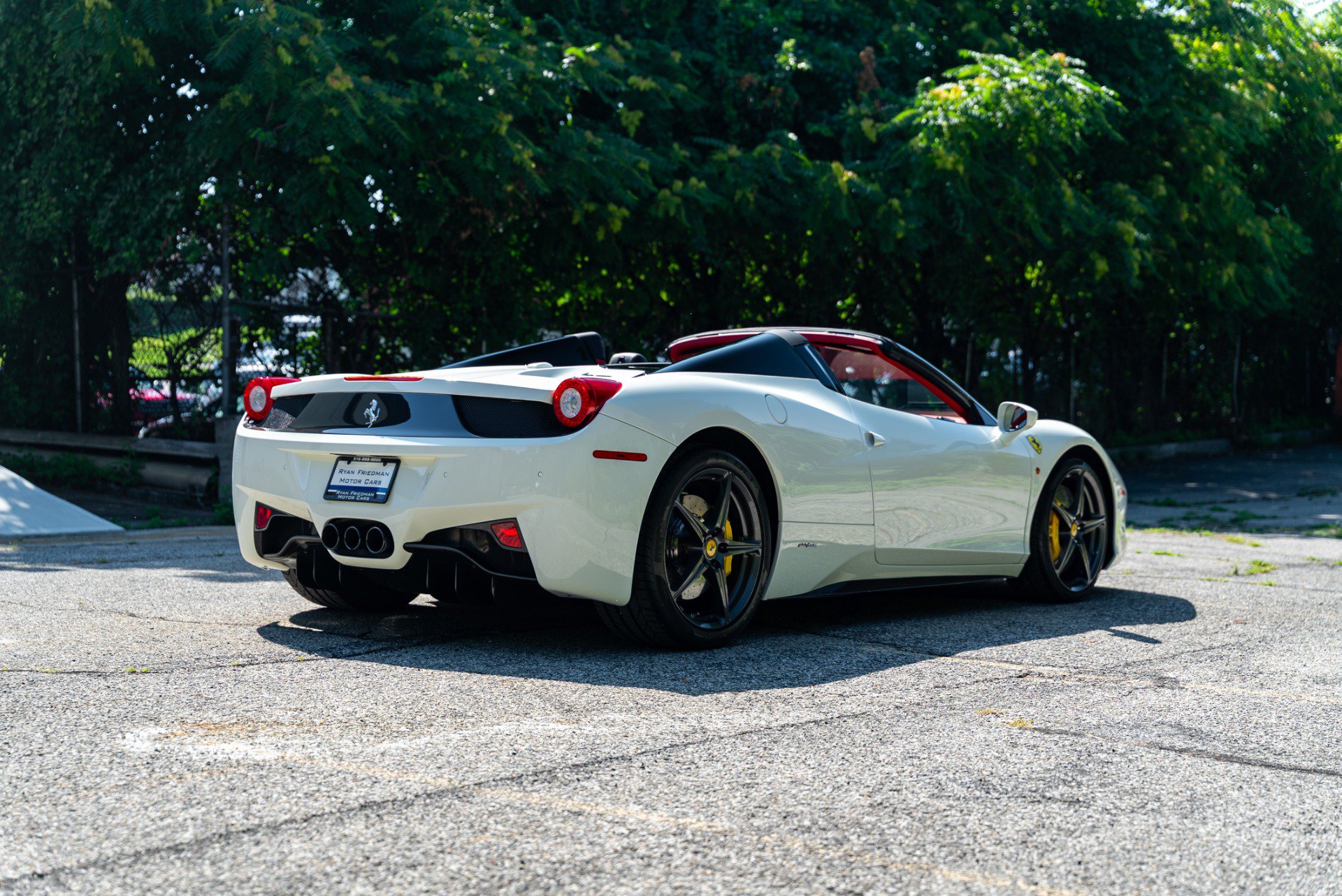 Used 2014 Ferrari 458 Spider RWD image 3