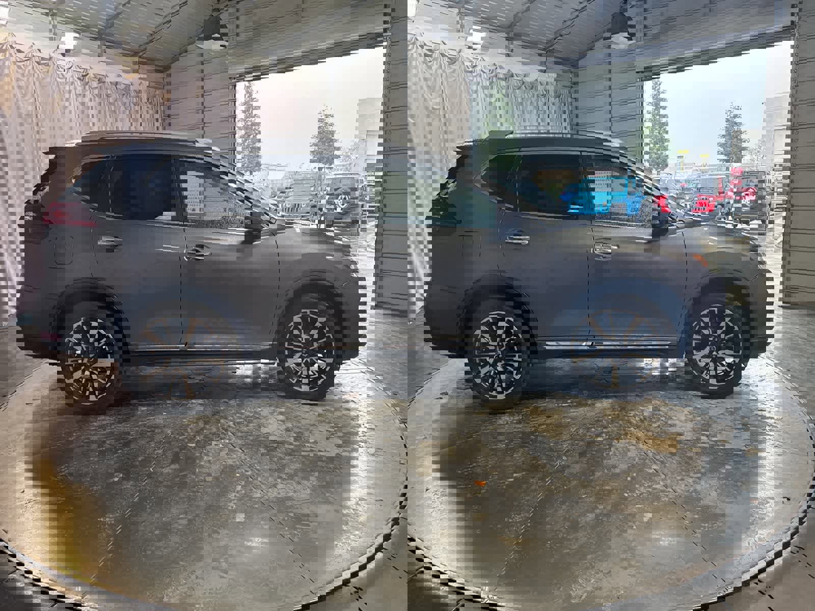 Used 2019 Nissan Rogue SL image 4