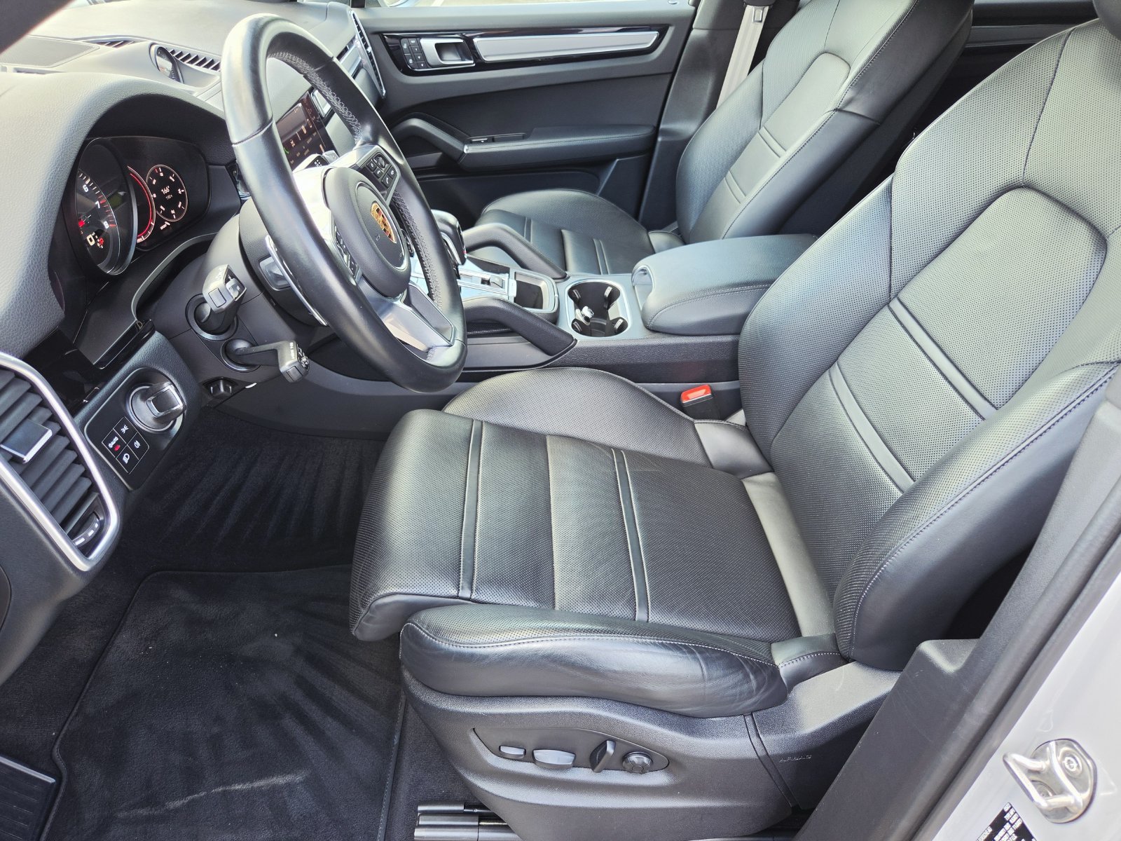 Used 2022 Porsche Cayenne S AWD/4WD image 13
