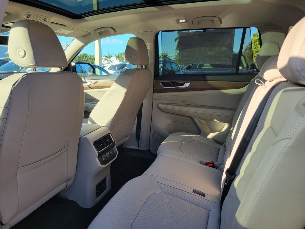 New 2026 Volkswagen Atlas SE FWD image 5