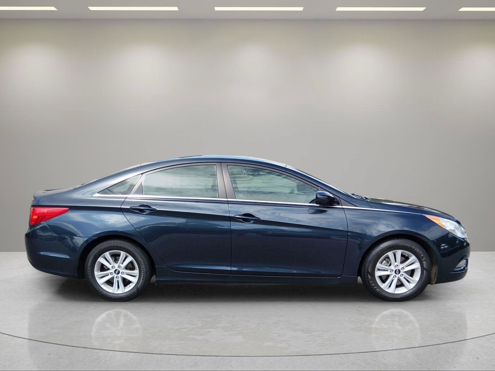 Used 2013 Hyundai Sonata GLS w/ Popular Equipment Pkg FWD image 6