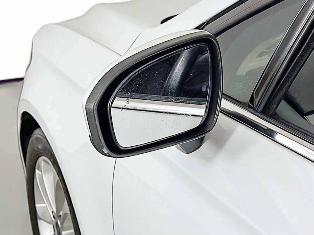 Used 2020 Ford Fusion SE image 23