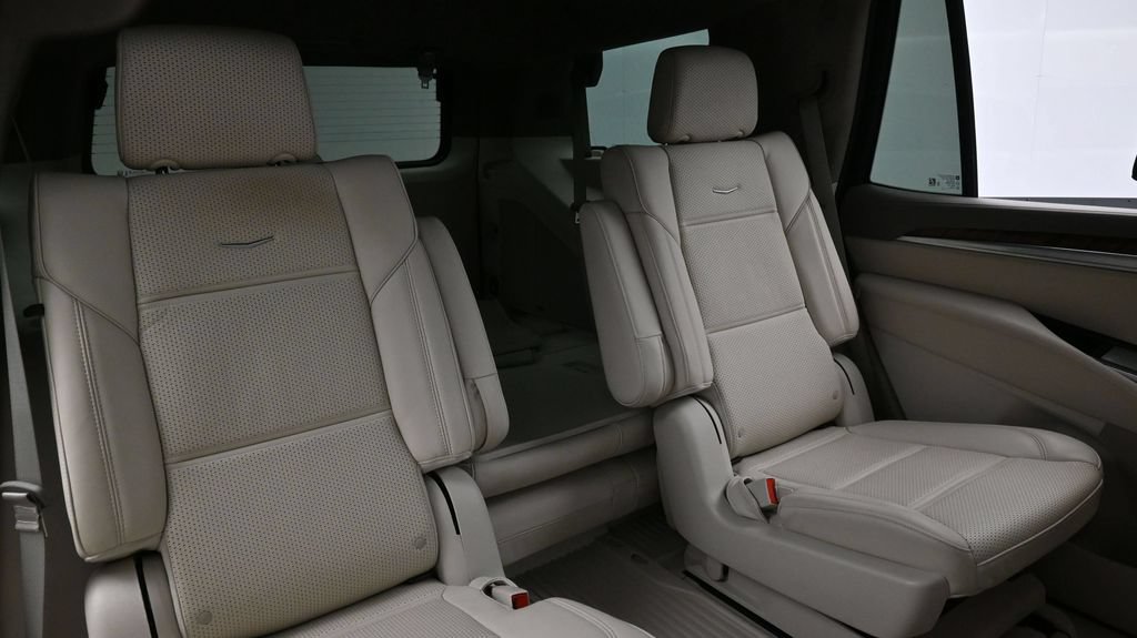 Certified 2025 Cadillac Escalade Sport Platinum w/ LPO, ONYX Package AWD/4WD image 12
