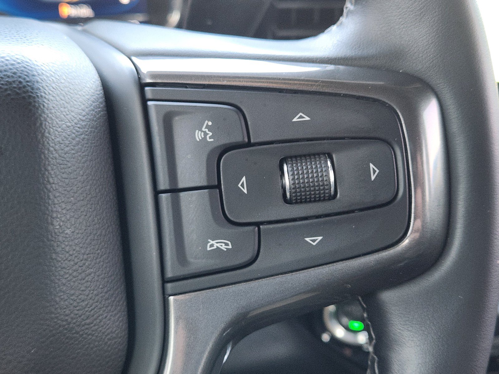 Used 2025 Chevrolet Silverado 3500 High Country w/ Technology Package AWD/4WD image 24