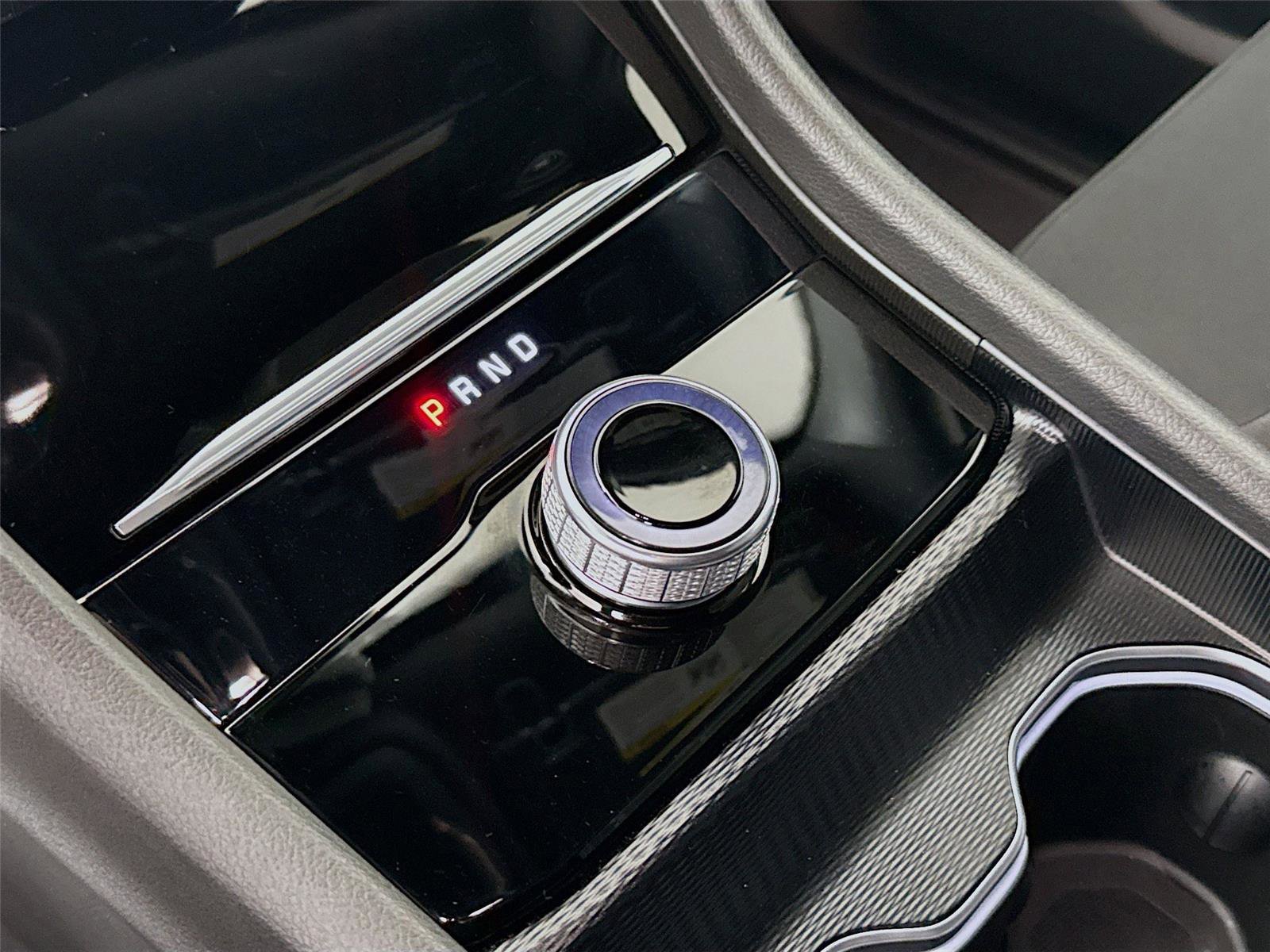 Used 2024 Jeep Grand Cherokee Laredo w/ Trailer Tow Package image 17