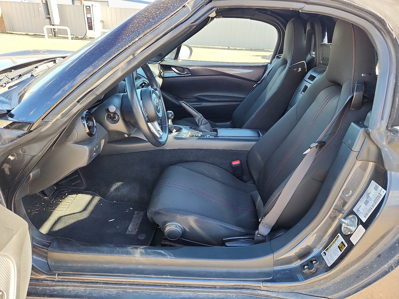 Used 2017 MAZDA MX-5 Miata Club image 8