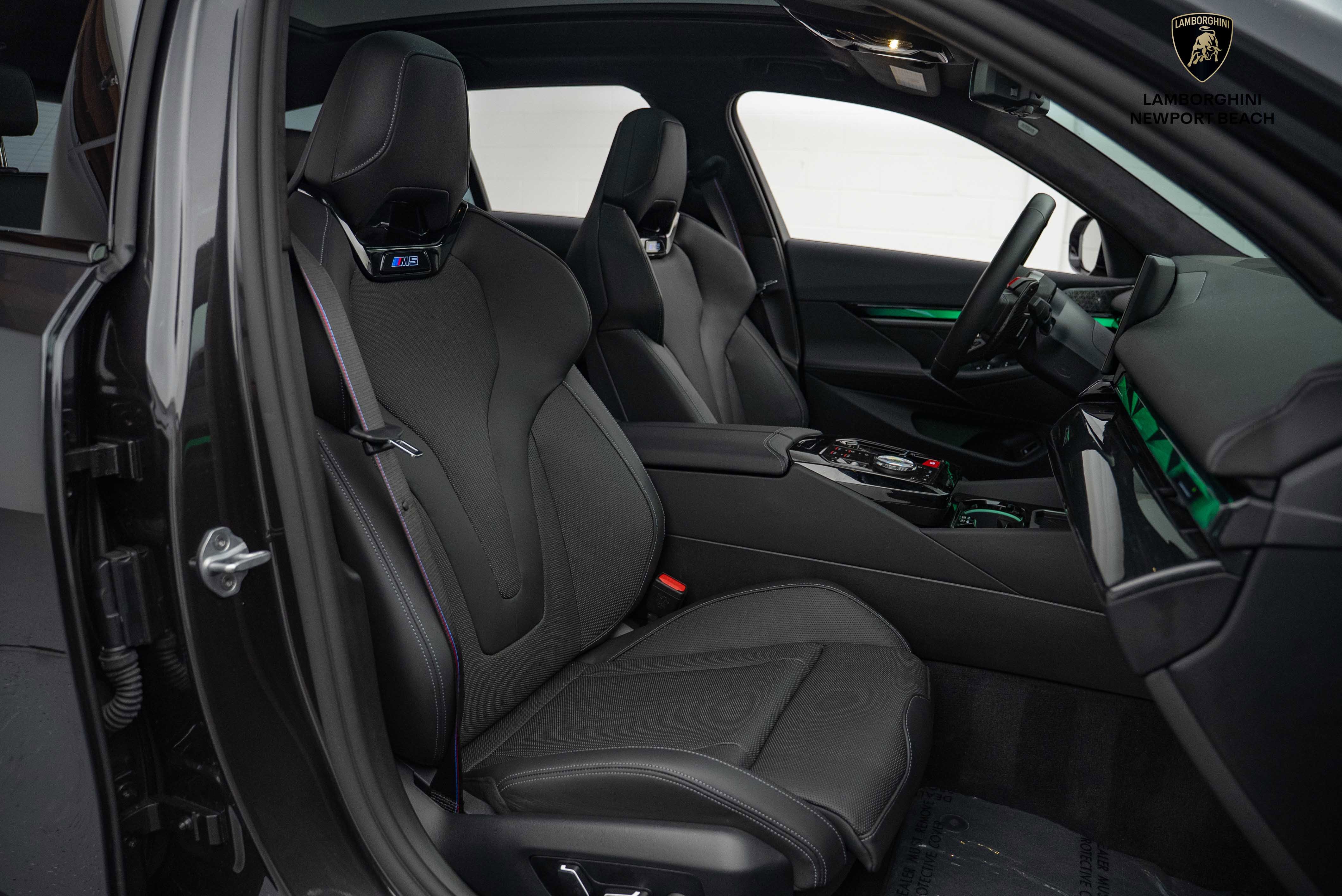 Used 2025 BMW M5 Touring image 7
