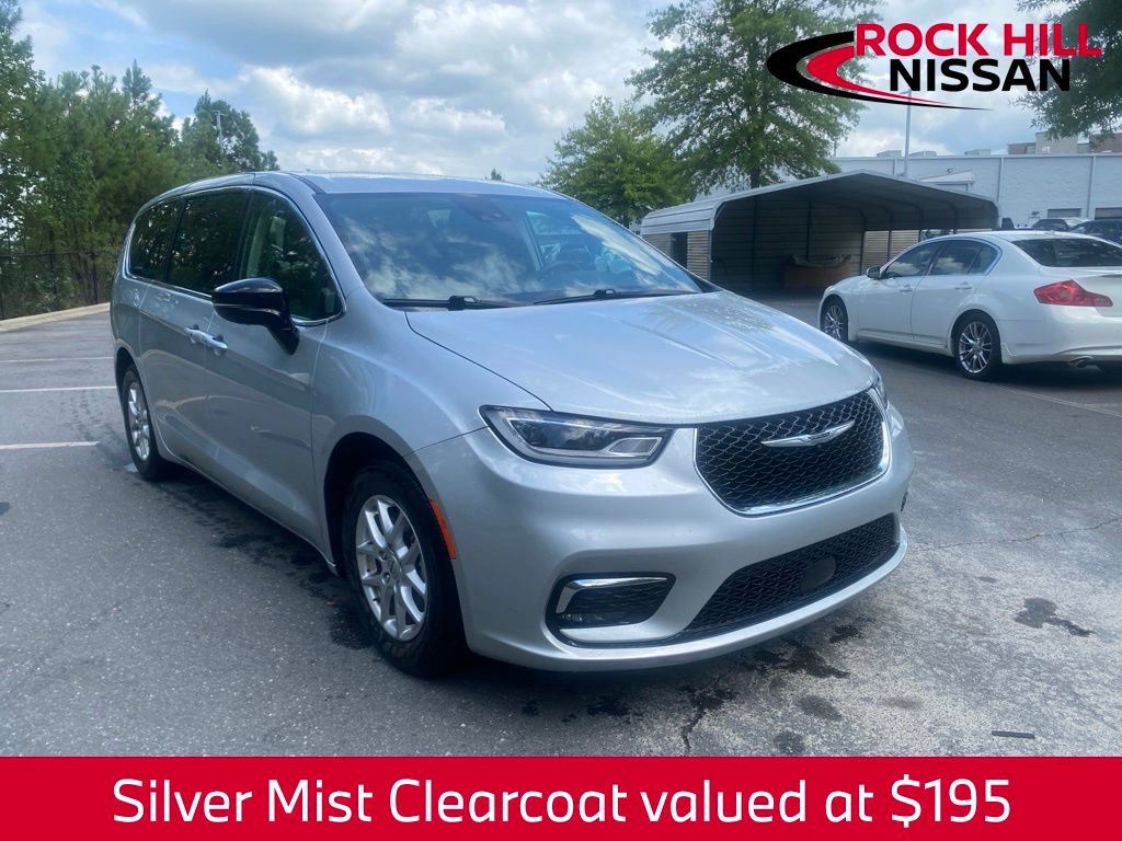 Used 2024 Chrysler Pacifica Touring-L