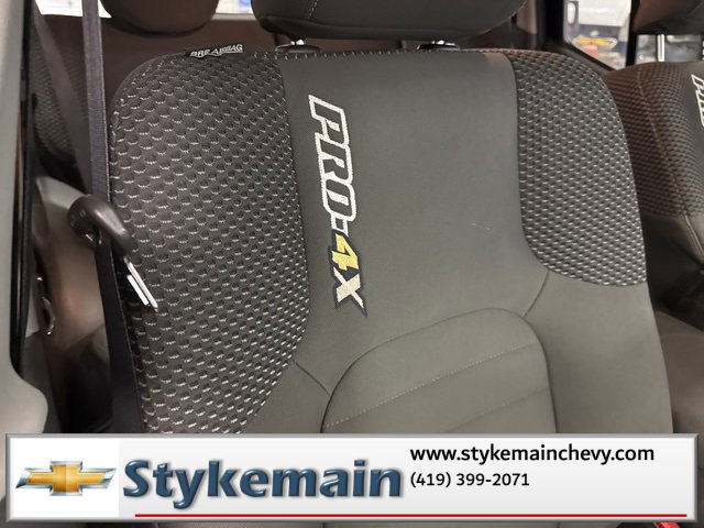 Used 2015 Nissan Xterra PRO-4X image 23