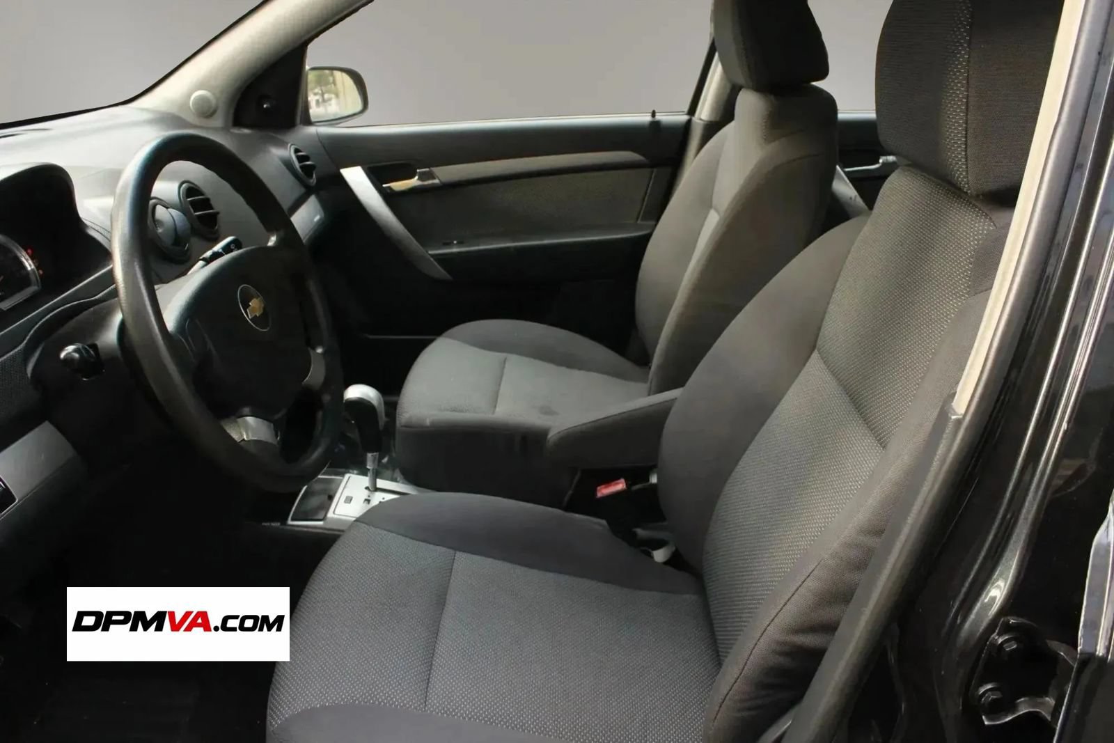 Used 2009 Chevrolet Aveo LT w/ Power and Convenience Package FWD image 8