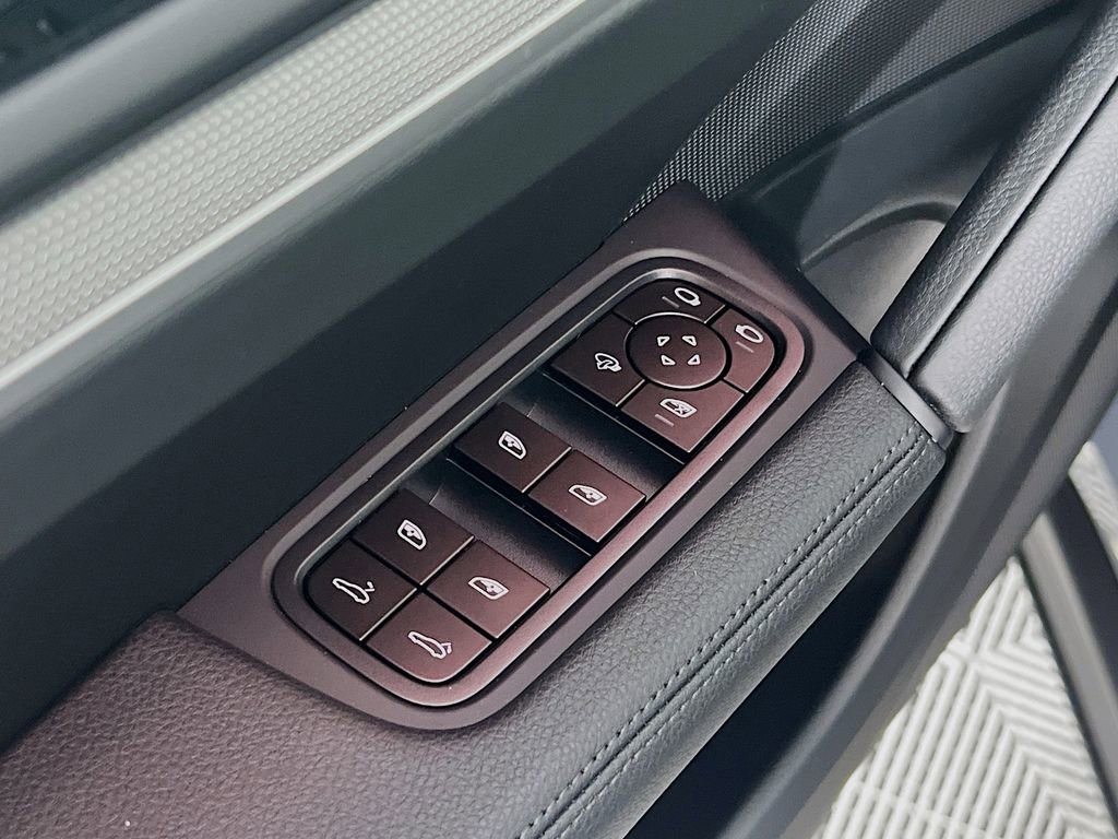 New 2026 Porsche Cayenne S image 20