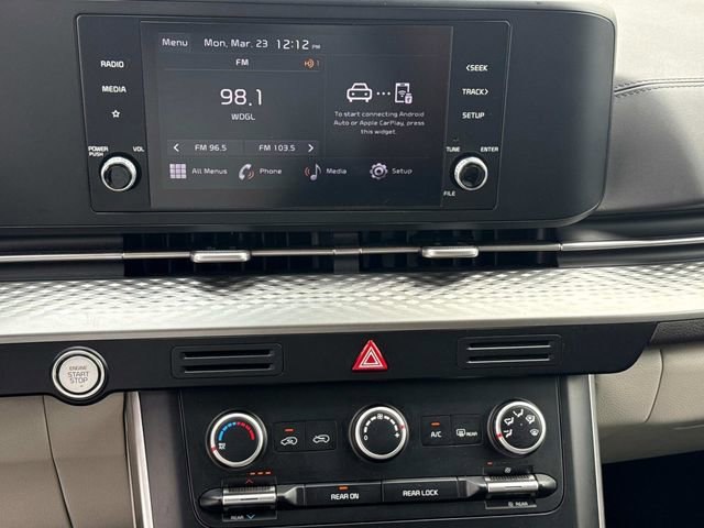 Used 2024 Kia Carnival LX image 31