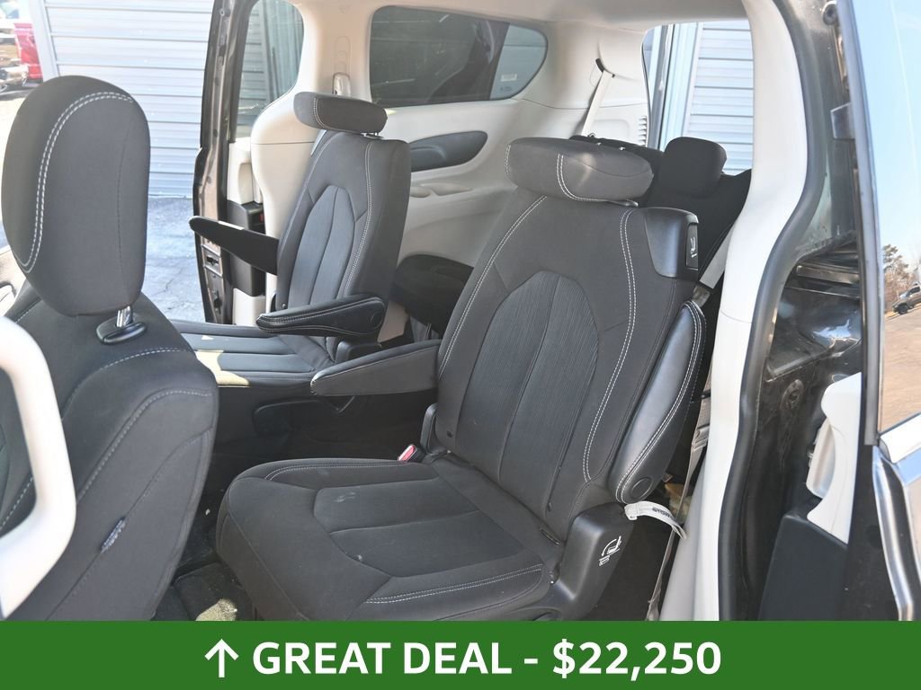 Used 2023 Chrysler Voyager LX FWD image 26