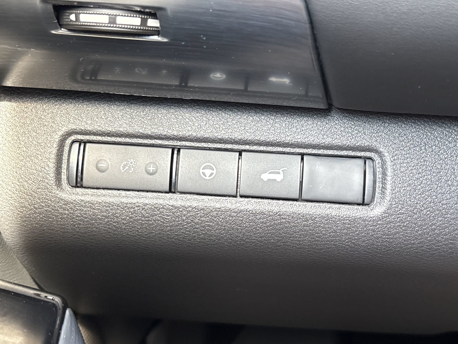 New 2026 Nissan Pathfinder SL FWD image 10