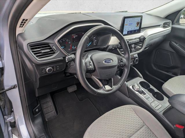 Used 2022 Ford Escape SE w/ Convenience Package FWD image 9