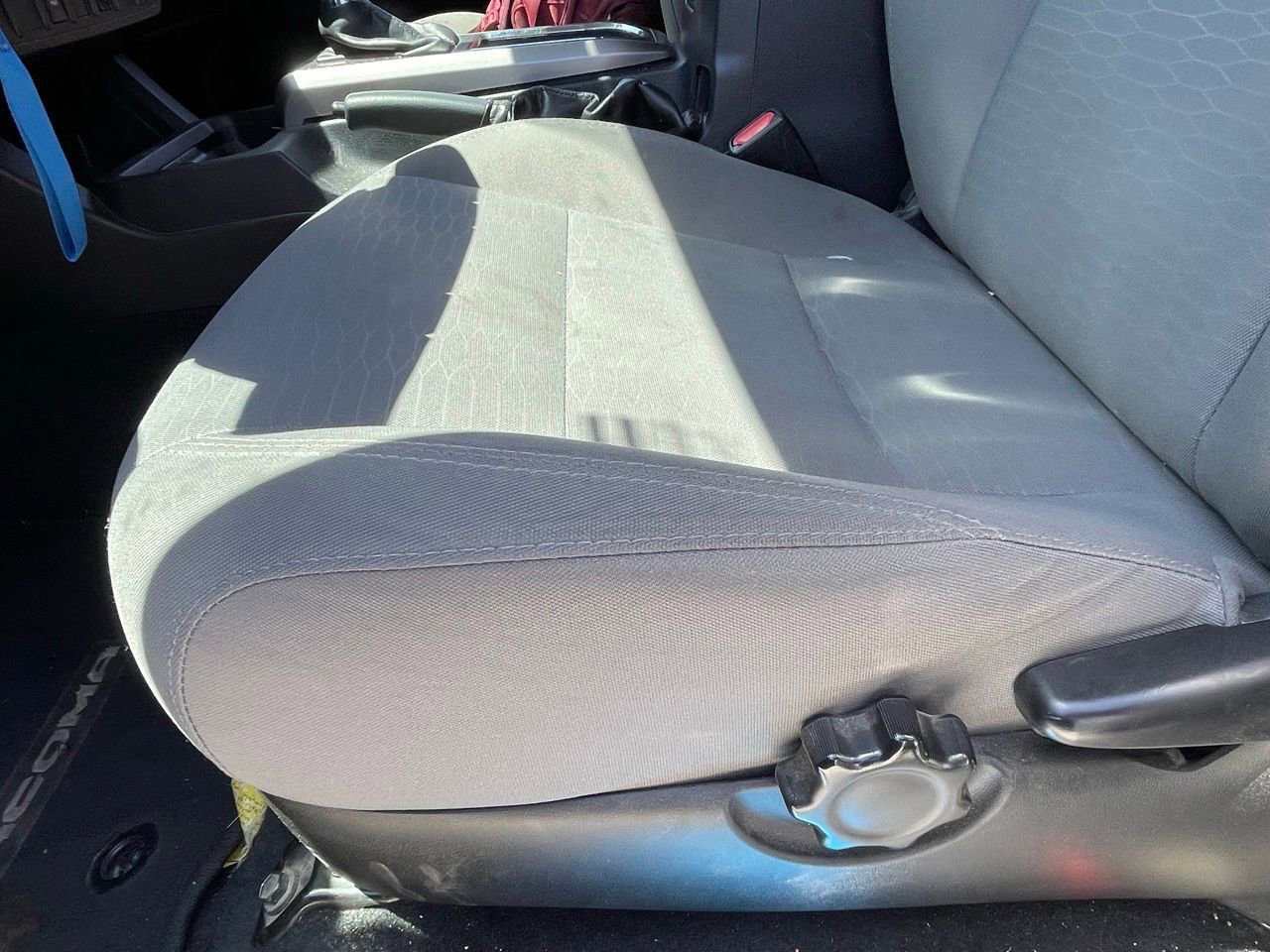 Used 2017 Toyota Tacoma SR5 w/ Tow Package image 5