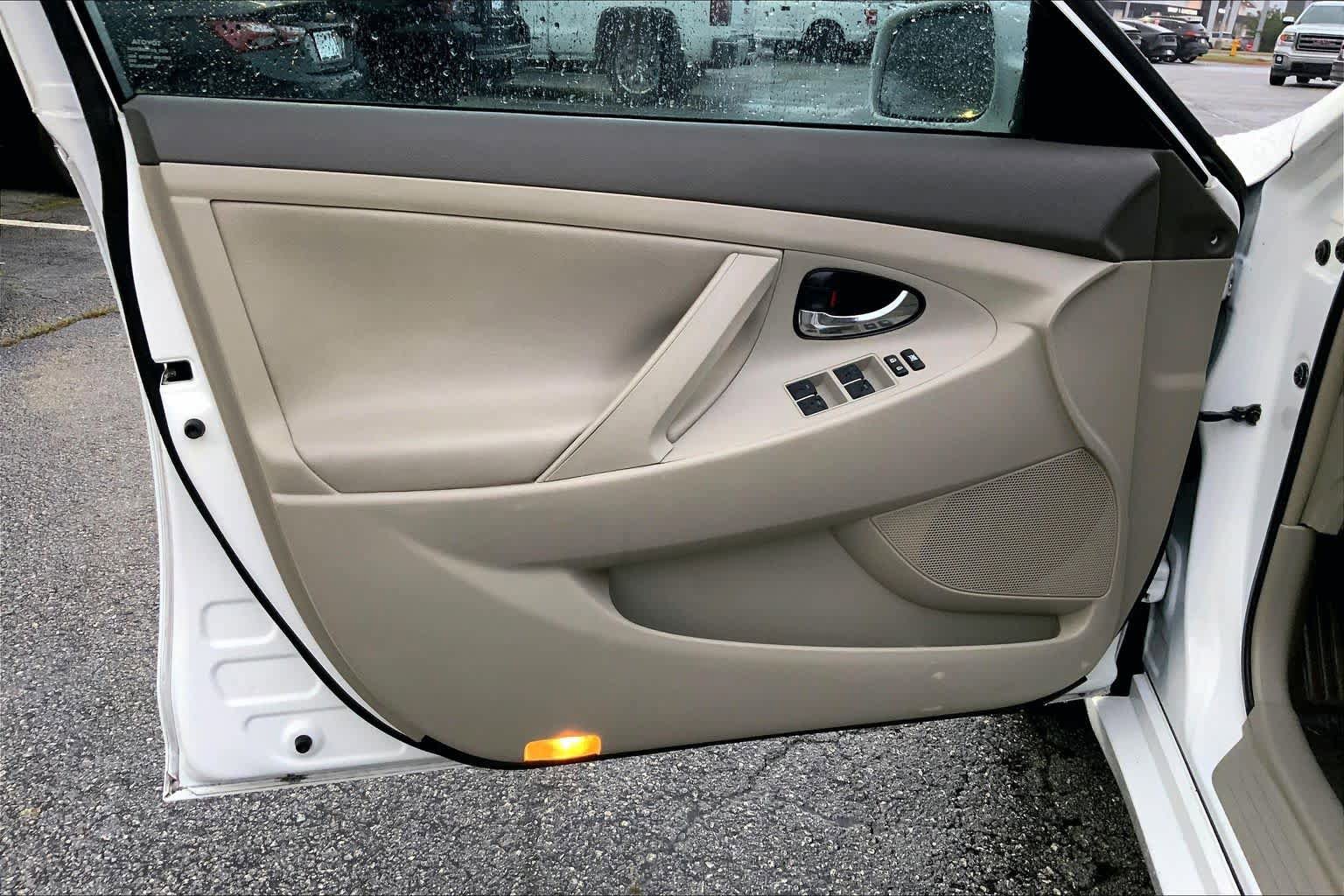 Used 2011 Toyota Camry LE w/ LE Extra-Value Pkg FWD image 20