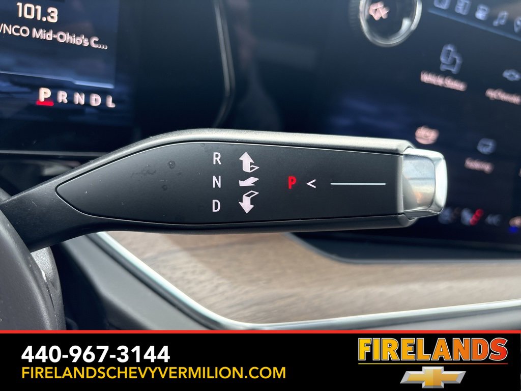 Used 2025 Chevrolet Suburban High Country image 21