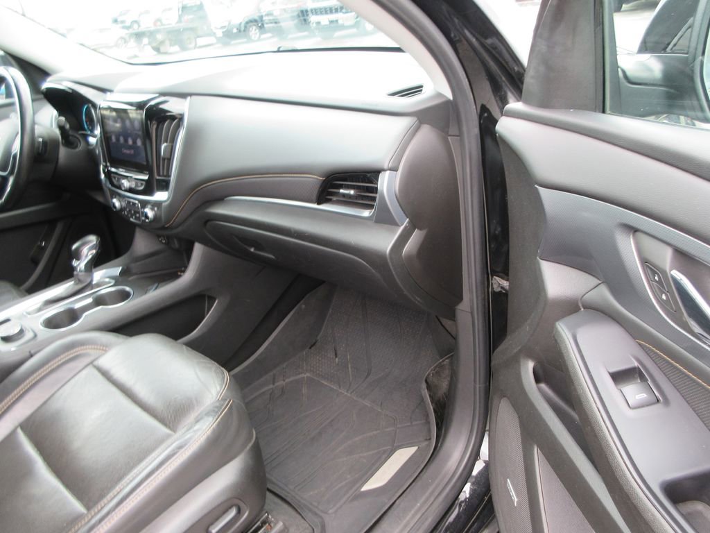 Certified 2021 Chevrolet Traverse Premier w/ Redline Edition image 19