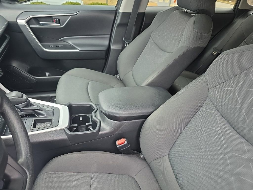 Used 2024 Toyota RAV4 XLE image 22