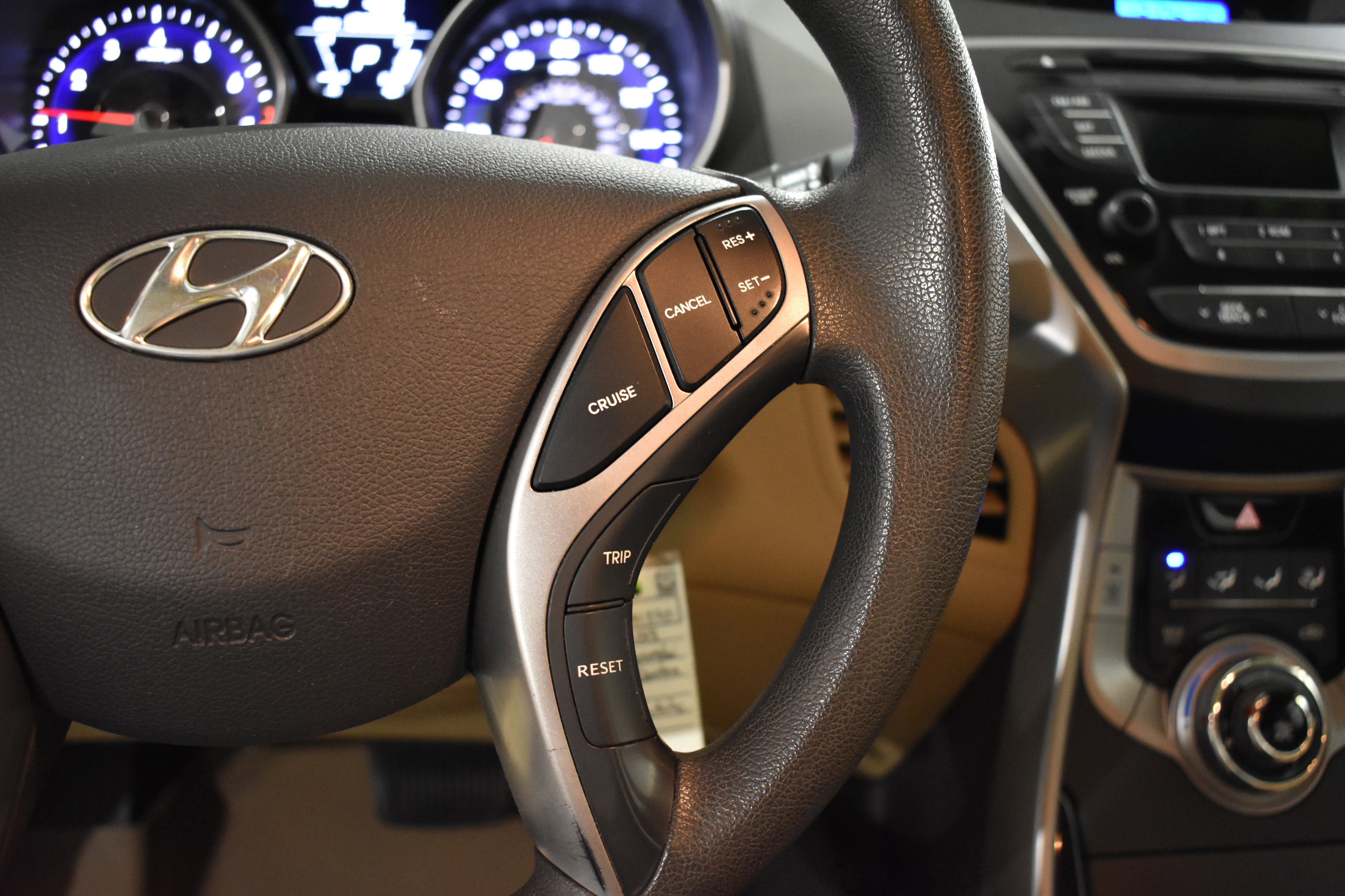 Used 2013 Hyundai Elantra GLS image 17