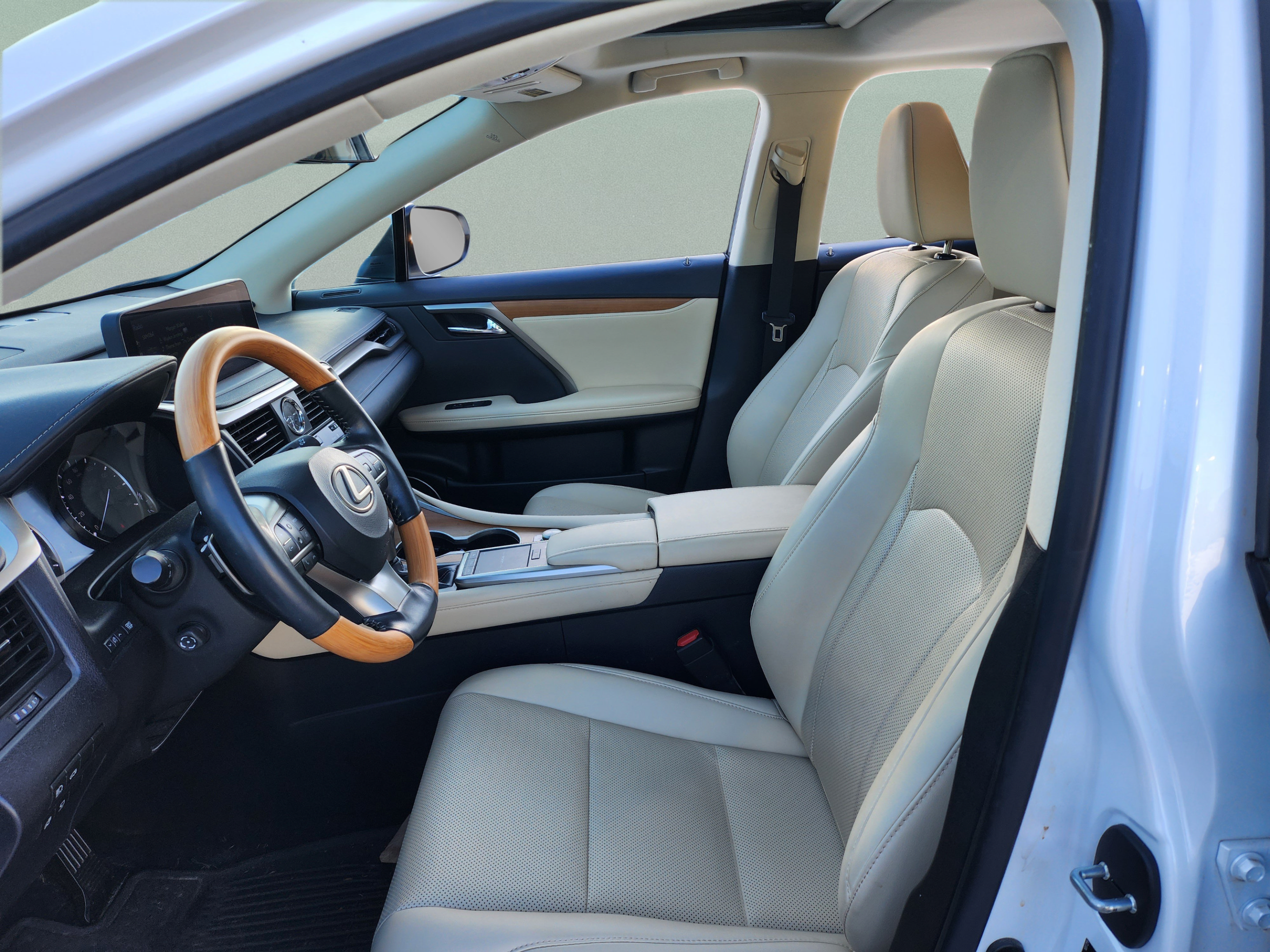 Certified 2022 Lexus RX 350 FWD w/ Premium Package image 11