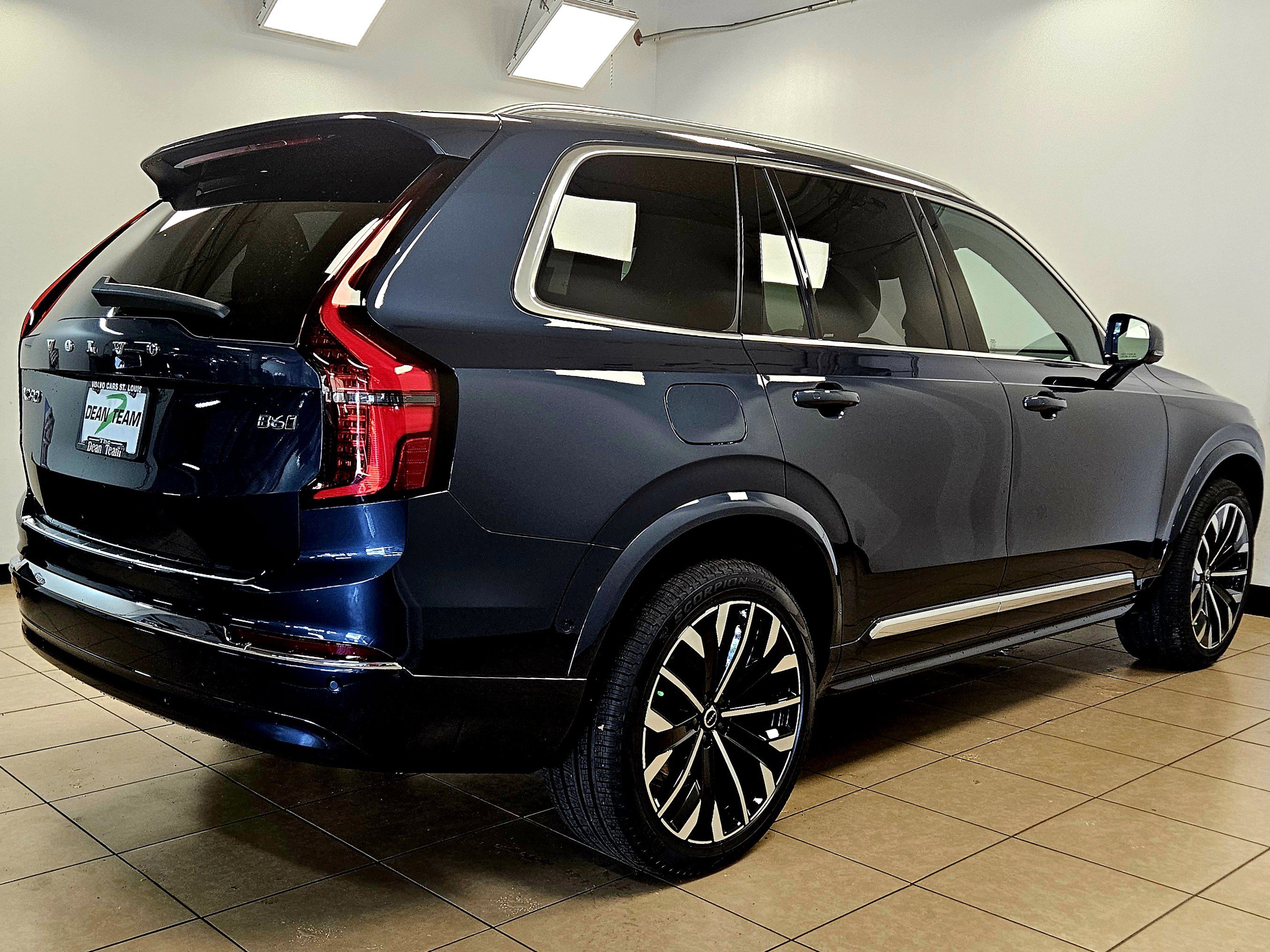 New 2026 Volvo XC90 B6 Plus image 5