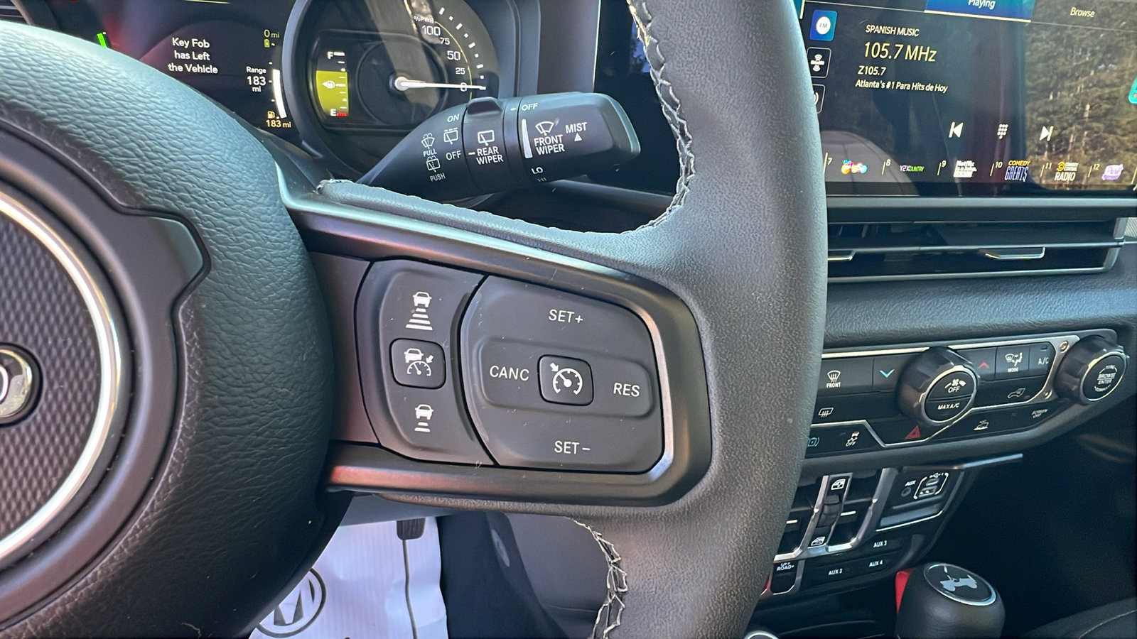 Used 2025 Jeep Wrangler Willys image 27