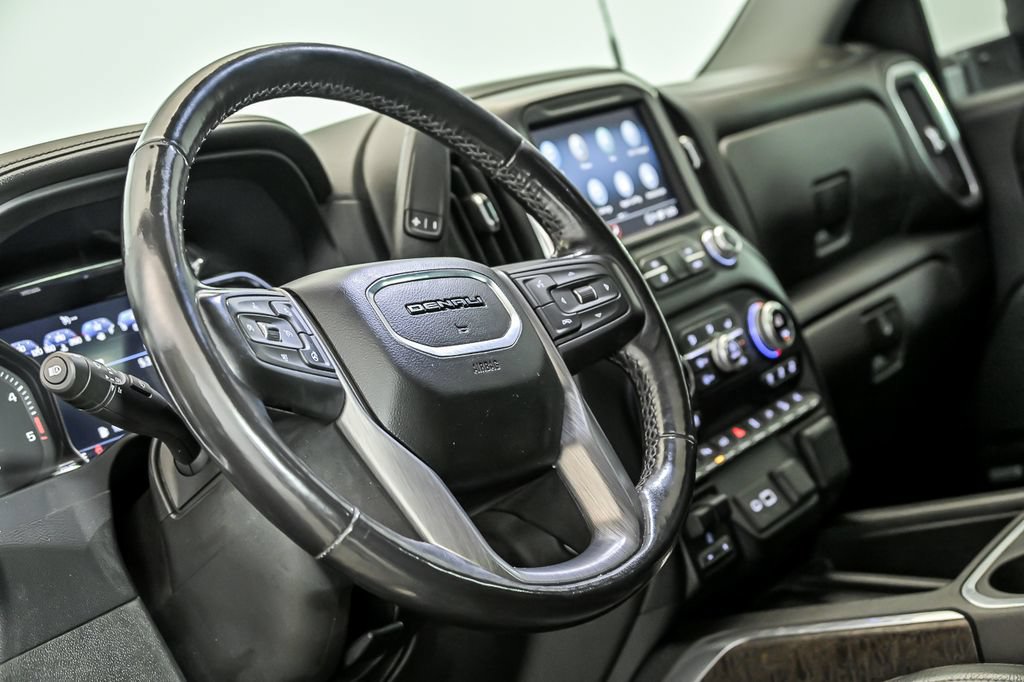 Used 2022 GMC Sierra 3500 Denali AWD/4WD image 17