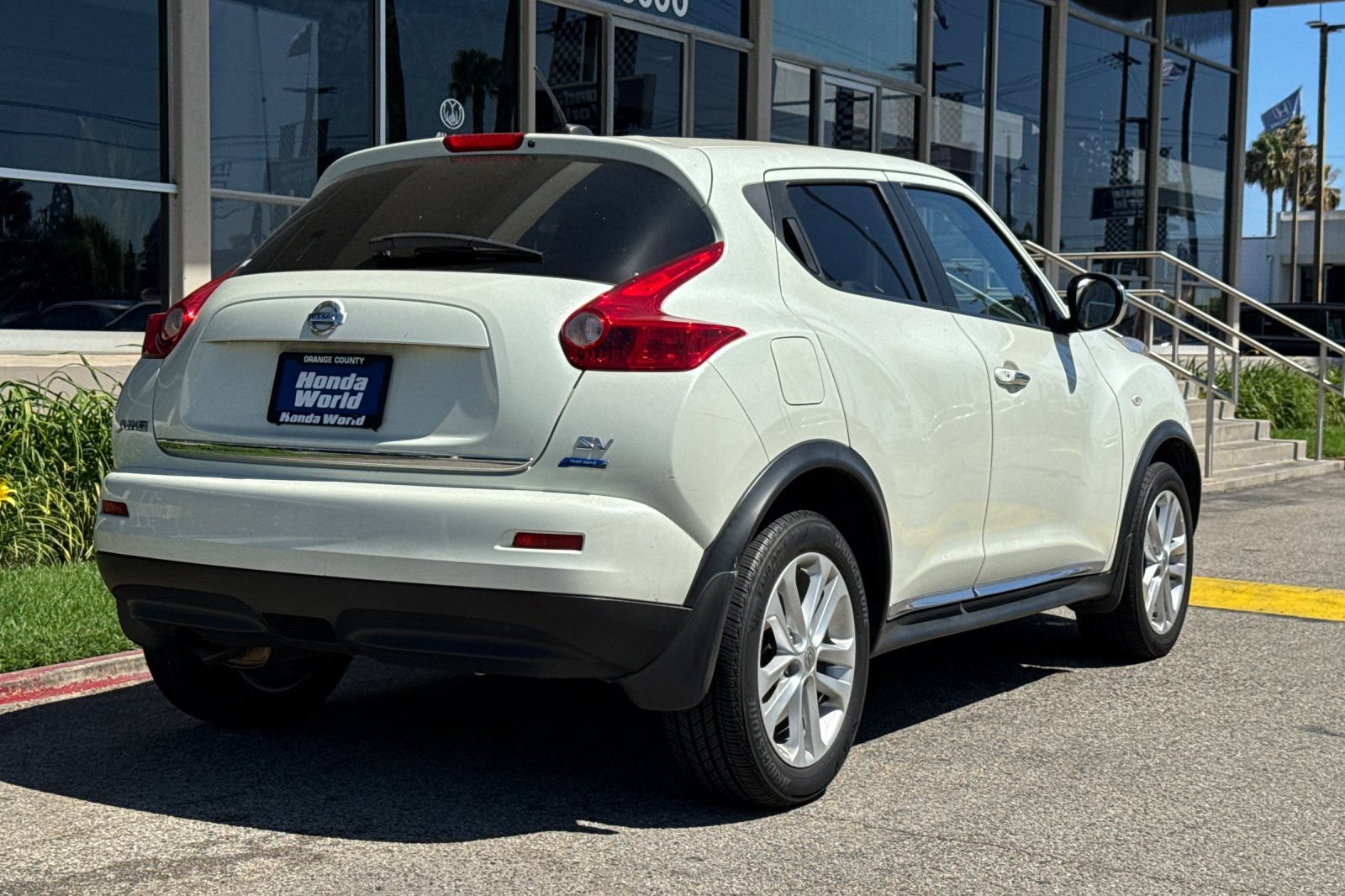 Used 2012 Nissan Juke SV w/ Chrome Pkg FWD image 5