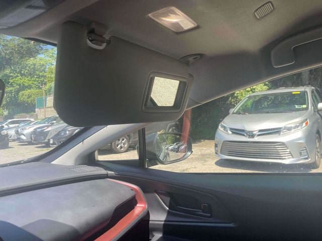 Used 2025 Toyota Prius Plug-In Hybrid FWD image 32