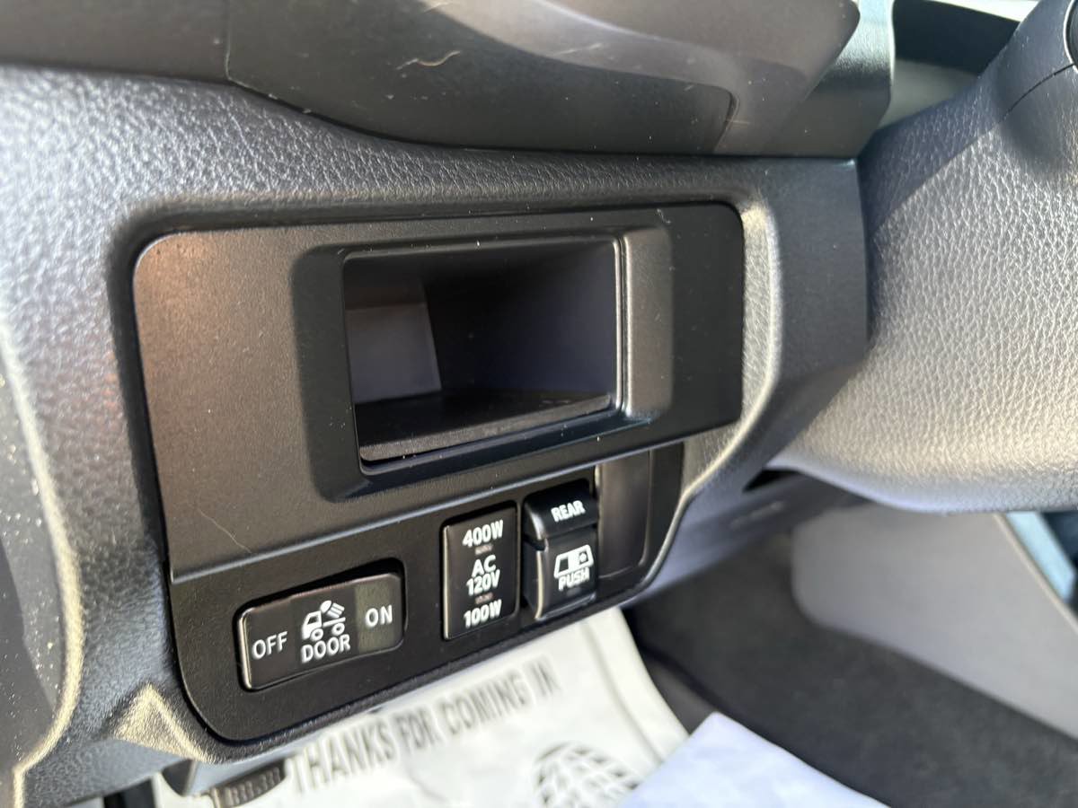 Used 2017 Toyota Tacoma TRD Sport image 24