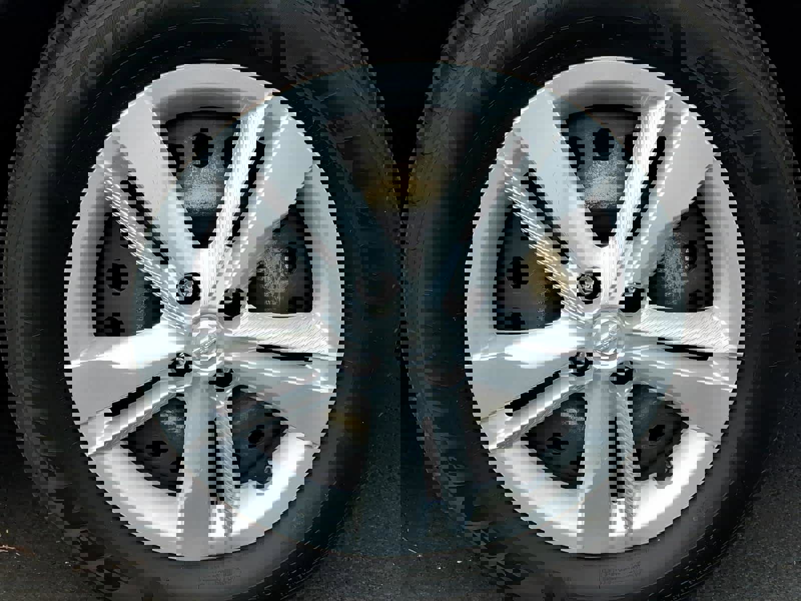 Used 2022 Nissan Kicks S image 10