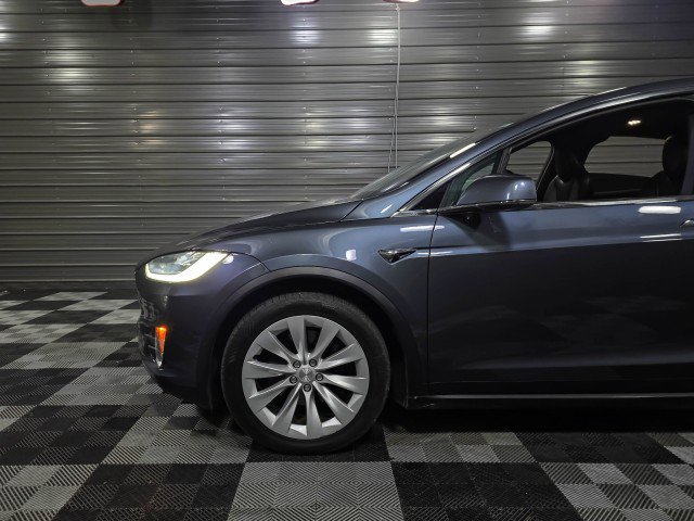 Used 2020 Tesla Model X Long Range image 38