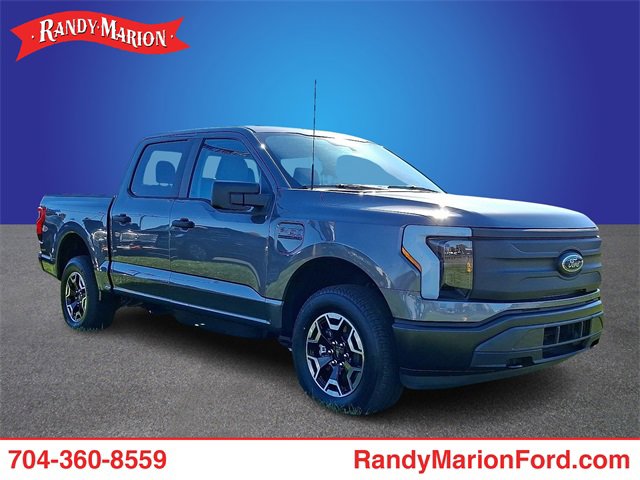 Used 2023 Ford F150 Lightning Pro image 2