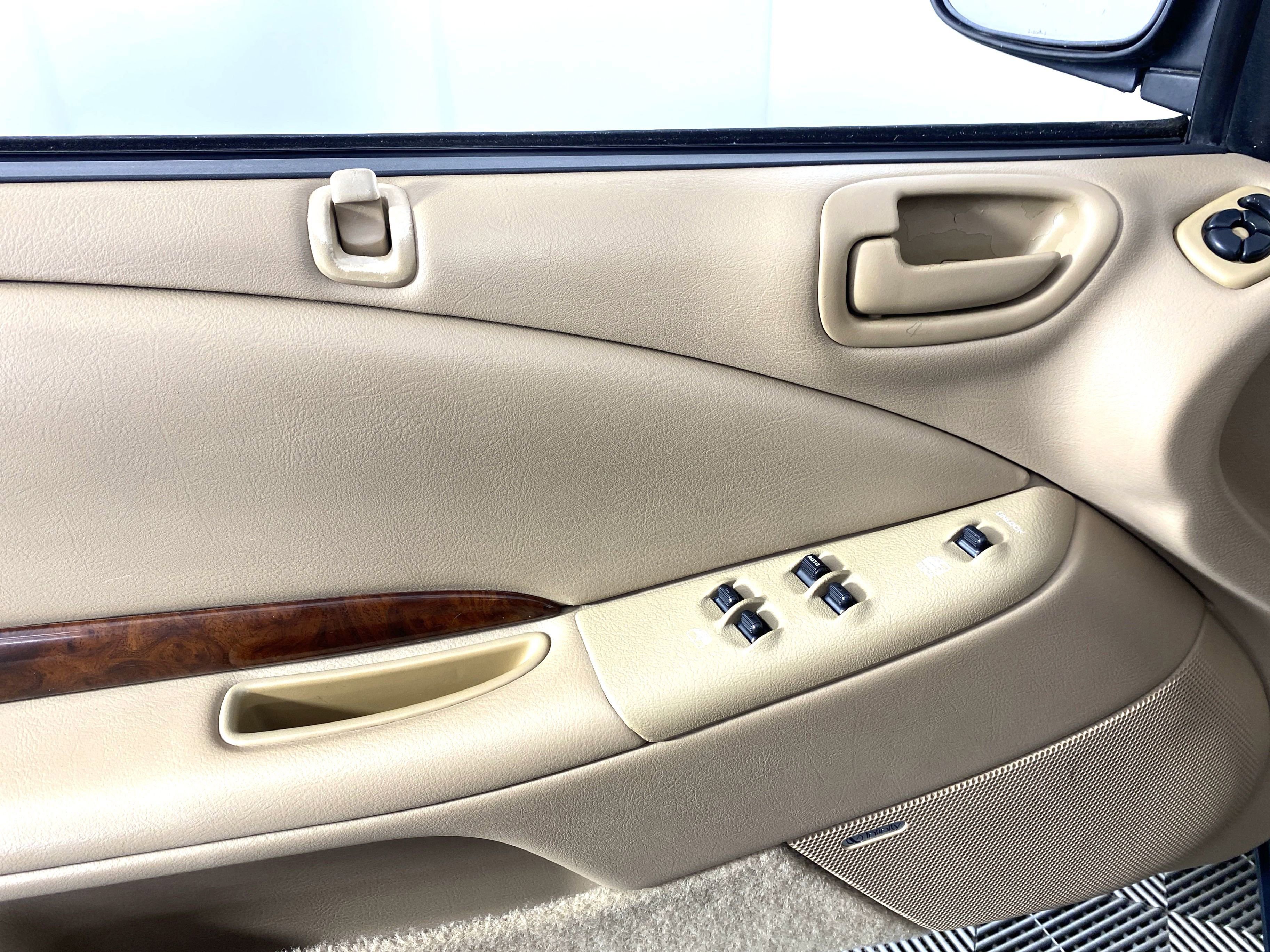 Used 1999 Chrysler Sebring JXI image 12