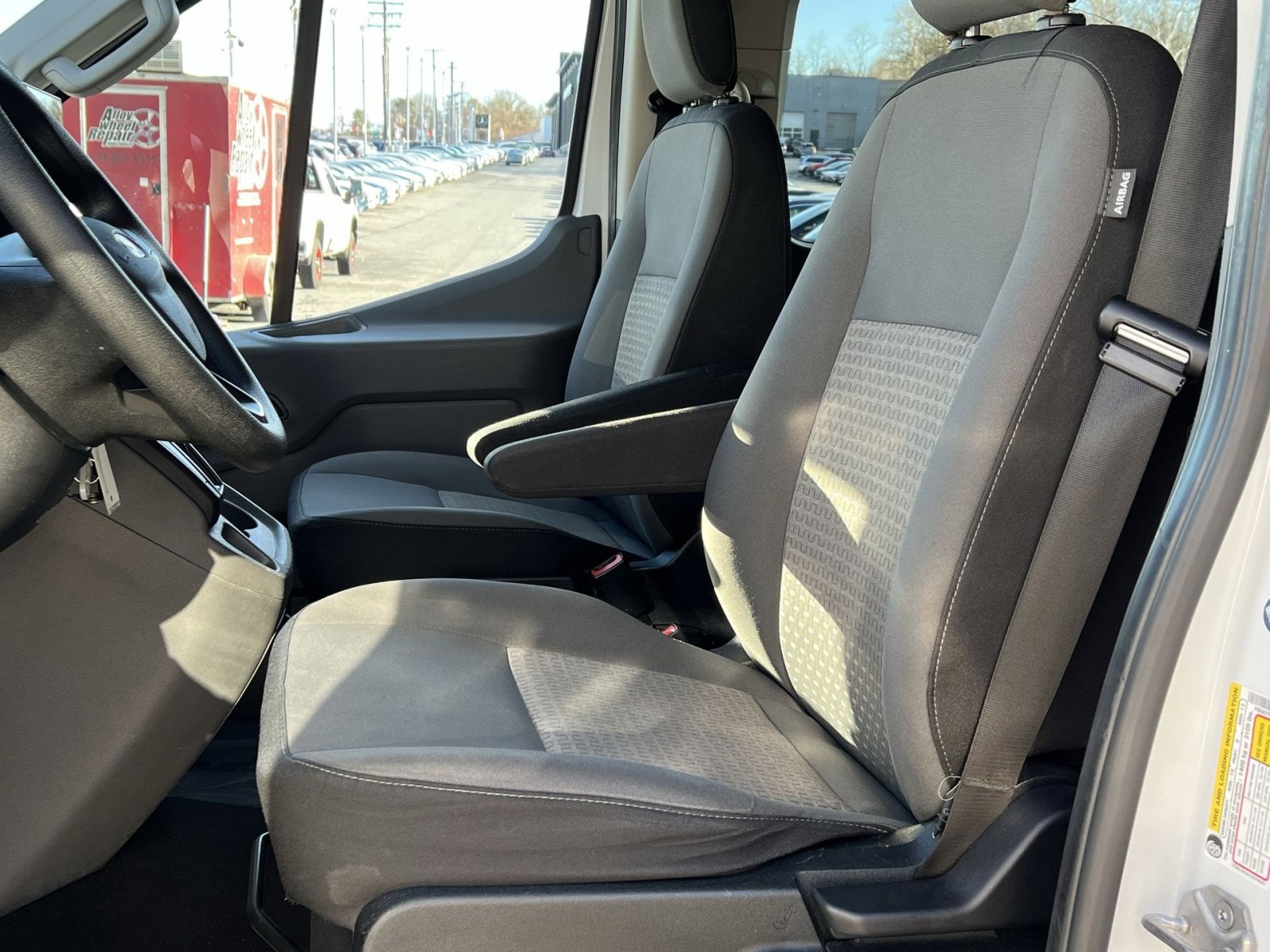 Used 2022 Ford Transit 350 XLT image 11