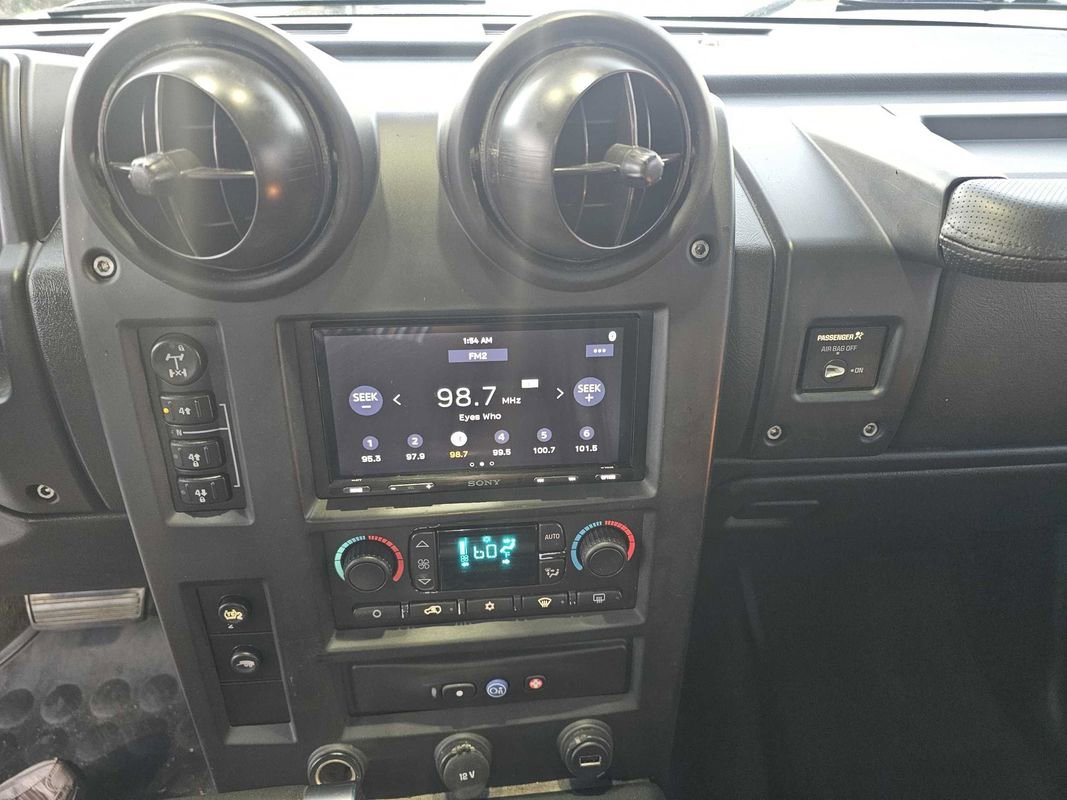 Used 2005 HUMMER H2 w/ Preferred Equipment Group image 20