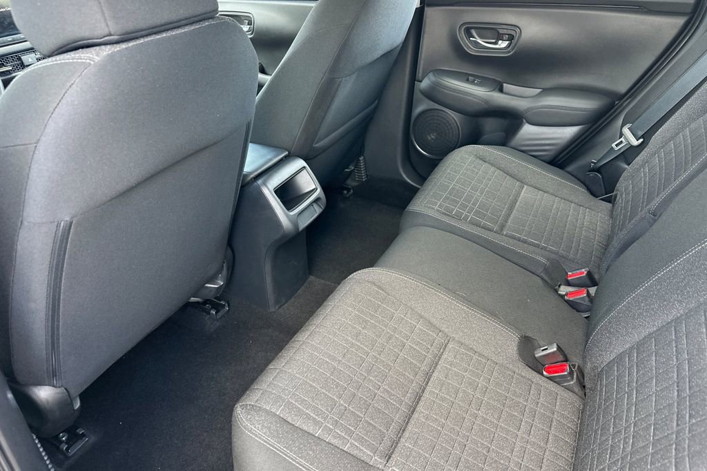 Certified 2023 Honda HR-V LX image 12
