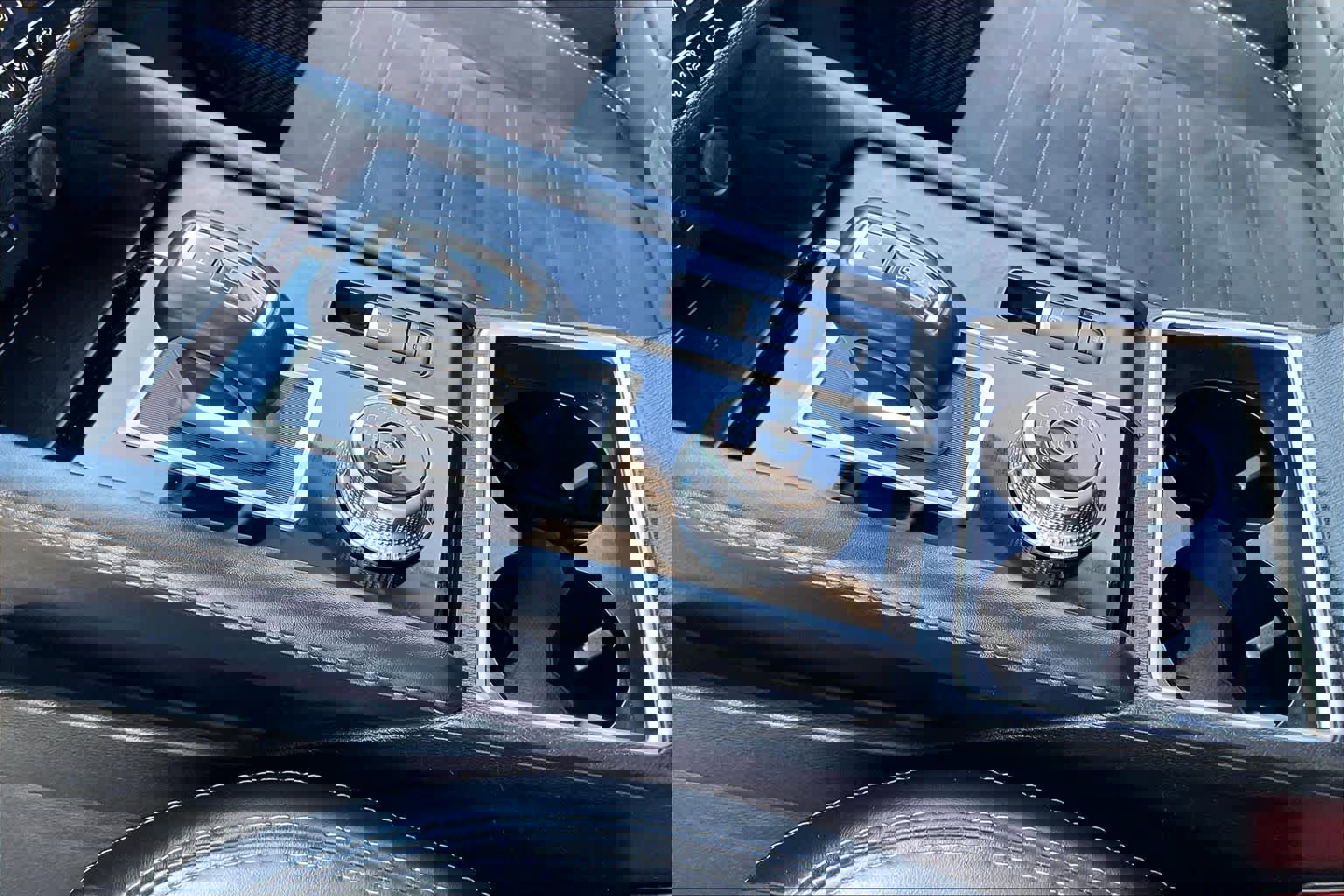 Used 2024 Mitsubishi Outlander SE FWD image 17