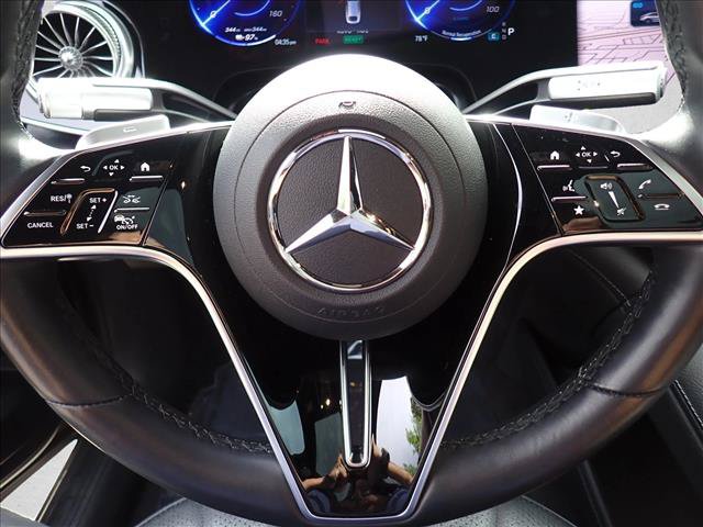 Used 2022 Mercedes-Benz EQS 580 4MATIC Sedan image 17