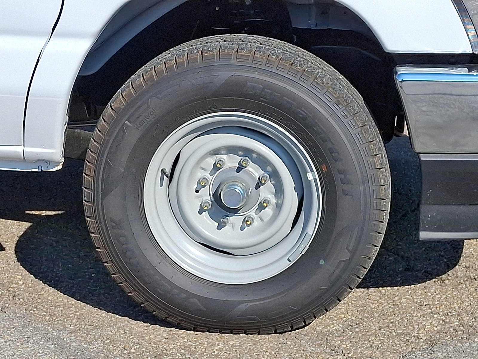 New 2026 Ford E-350 and Econoline 350 Super Duty w/ Power Equipment Group RWD image 8