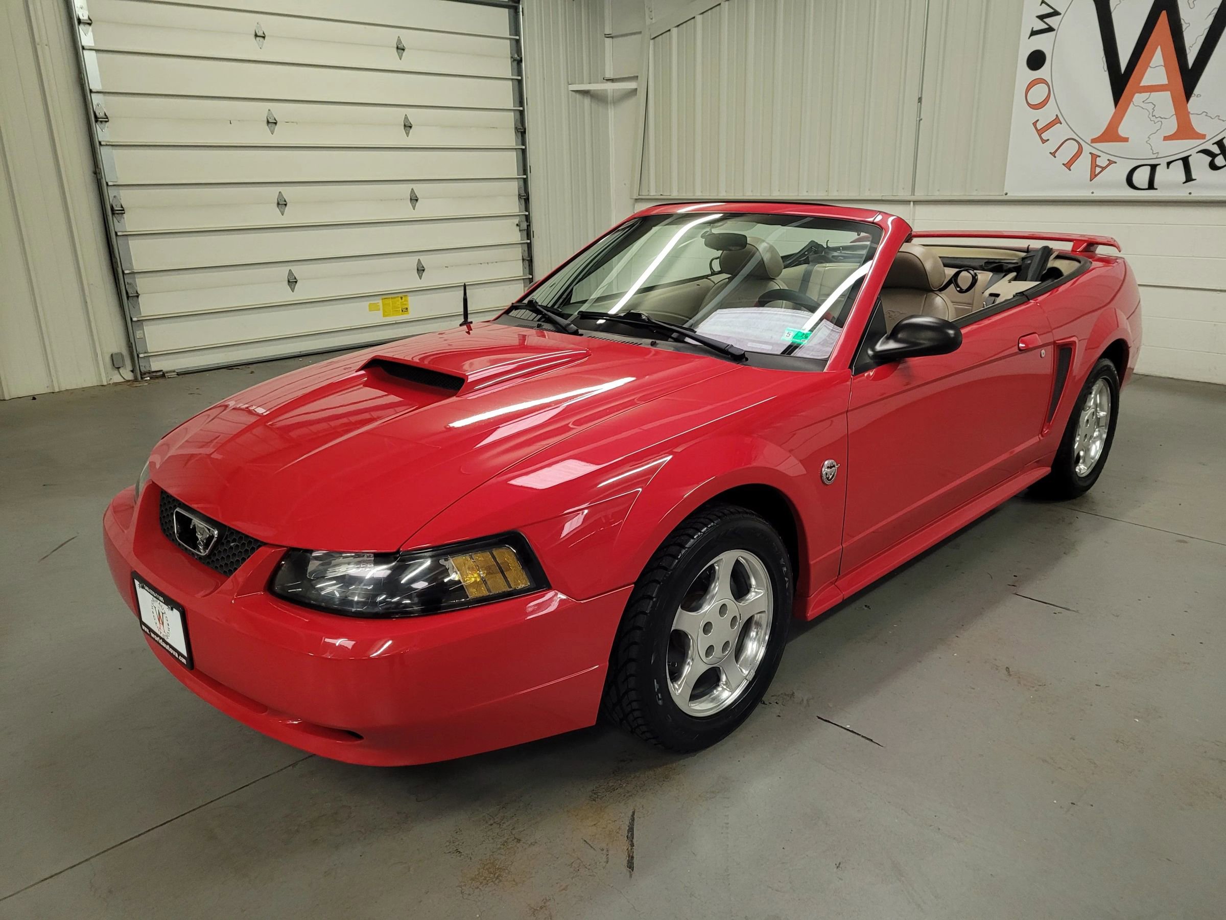 Used 2004 Ford Mustang Deluxe Convertible 2D image 2